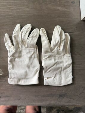 Carolina Amato vintage white leather gloves - size 6